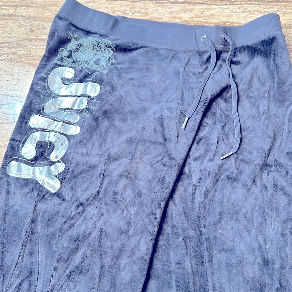 Charcoal, gray velvet, juicy drawstring jogging pants. Large.